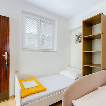 アパート Idyllisches Studio-apartment In Der Altstadt Mit Privatparkplatz Und 400 Meter Zum
