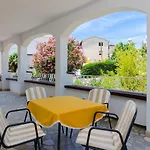 דירה Idyllisches Studio-apartment In Der Altstadt Mit Privatparkplatz Und 400 Meter Zum קריקווניצה